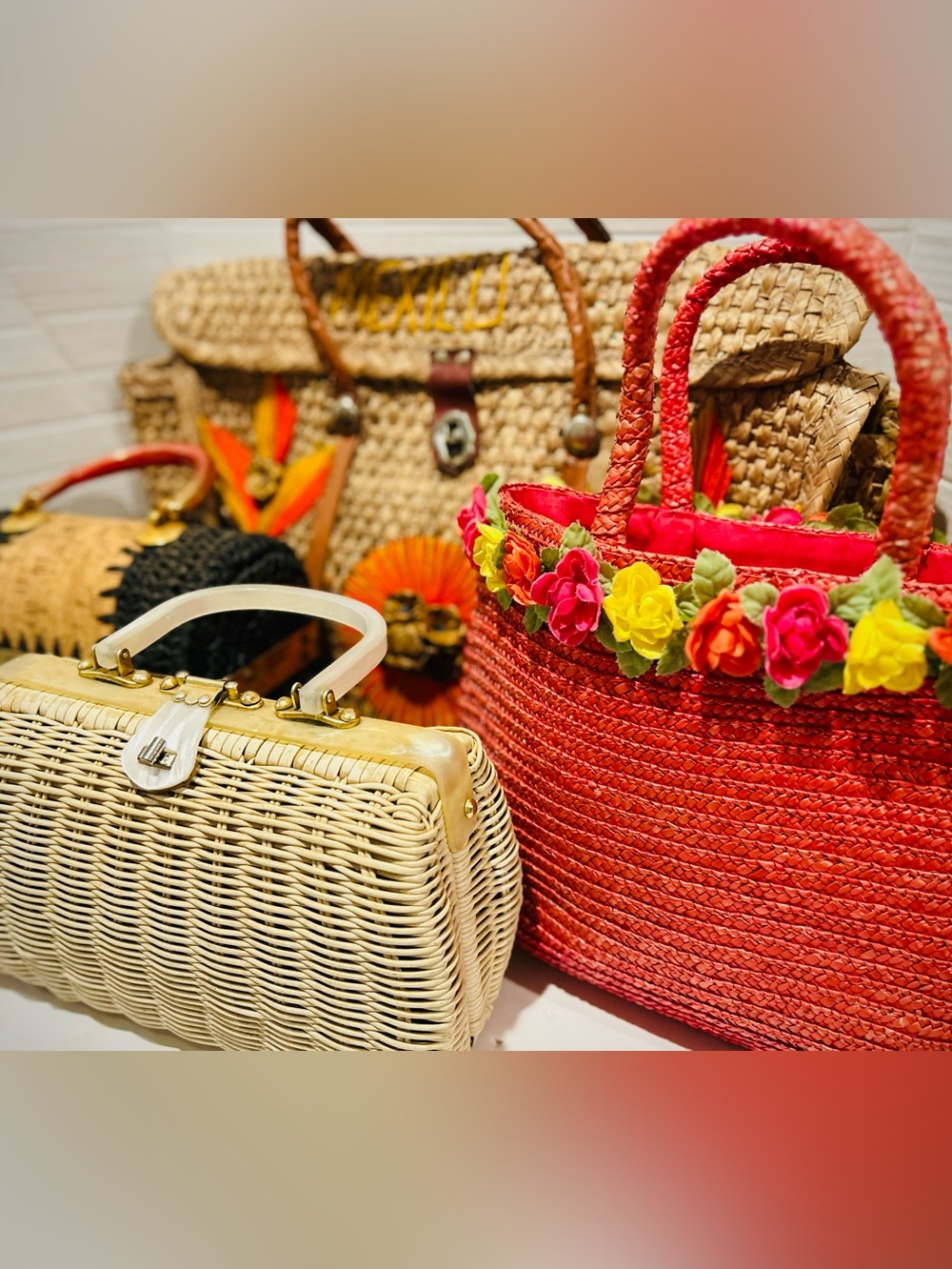 Bundle Lot of 4 Vintage Summer Straw Woven Wicker Bags Purses Handbags Totes - Picture 2 of 14
